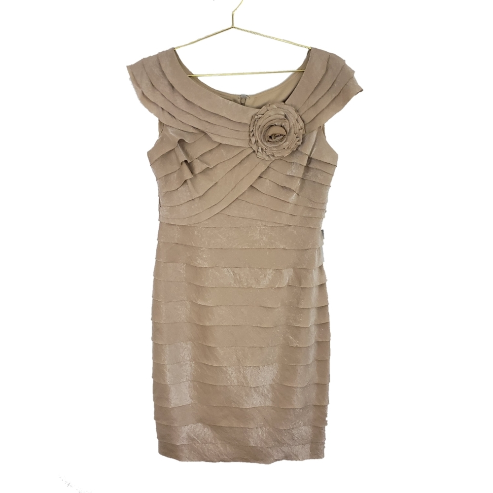 NWT Lizzatti Tiered Champagne Knee Length Sheath